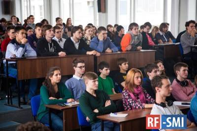 Никита Анисимов - Непривитых студентов не пустят в здания ВШЭ - rf-smi.ru