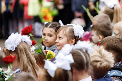 Более 7 тысяч псковских школьников пойдут сегодня в первый класс - mk-pskov.ru - Псковская обл.