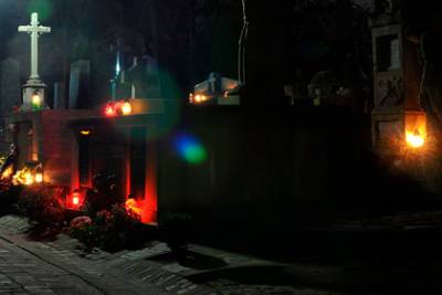 Украинец устроил кладбище на захваченных землях - lenta.ru - Львовская обл. - Пресс-Служба