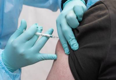 Иностранцы и лица без гражданства могут вакцинироваться от COVID в Украине - facenews.ua - Украина