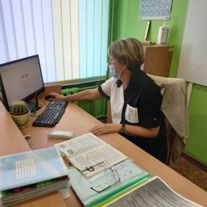 В Запорожье продолжают прививать педагогов от COVID-19 - reporter-ua.com - Запорожье