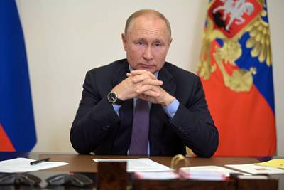 Владимир Путин - Путин рассказал о заболевшем COVID-19 человеке из его окружения - lenta.ru - Россия