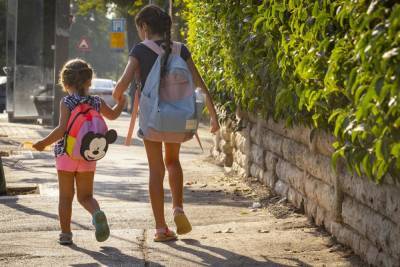 425 тысяч учеников не вернулись вчера в израильские школы - news.israelinfo.co.il - Израиль