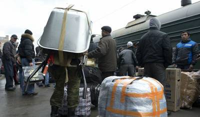 Для занятых на стройках мигрантов из Узбекистана запустят чартерные поезда - newizv.ru - Россия - Казахстан - Узбекистан
