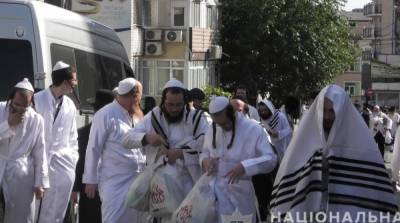 Для паломников-хасидов в Умань привезли маски и антисептики - ru.slovoidilo.ua - Украина - Пресс-Служба