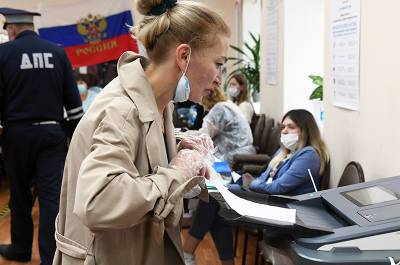 Более 30% избирателей проголосовали на выборах в России - tvc.ru - Россия - Приморье край - округ Чукотка