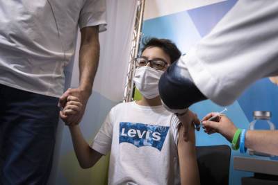 В Британии решили вакцинировать подростков не так, как в Израиле - news.israelinfo.co.il - Англия - Израиль