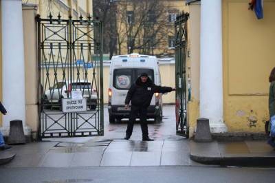 349 человек госпитализировали с коронавирусом за сутки в Петербурге - neva.today - Санкт-Петербург