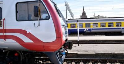 С сегодняшнего дня начинают курсировать поезда с вагонами только для пассажиров с ковид-сертификатами - rus.delfi.lv - Латвия - Рига