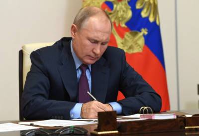 Владимир Путин - Владимир Путин объяснил свое решение соблюдать режим самоизоляции - online47.ru - Россия