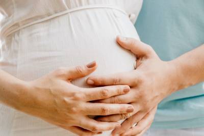 В США врач Даниэль Джонс назвала «ужасными» последствия COVID-19 для беременных женщин - abnews.ru - Сша