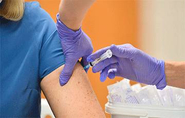 Медики выявили четыре фактора, повышающих риск заболеть COVID-19 после вакцинации - charter97.org - Белоруссия