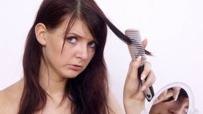 Татьяна Егорова - Трихолог назвала две основные причины выпадения волос - 5-tv.ru