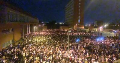 В Мадриде полиция не смогла разогнать студенческую вечеринку на 25 тысяч человек (видео) - focus.ua - Украина - Испания - Мадрид