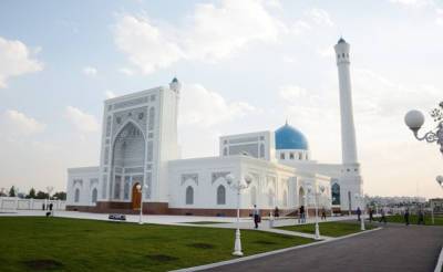 В Узбекистане снимают ограничения на проведение пятничных и ежедневных молитв в мечетях - podrobno.uz - Узбекистан - Ташкент