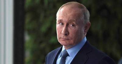 Владимир Путин - Путин сообщил об уходе на самоизоляцию из-за случаев COVID в окружении - ren.tv - Россия - Душанбе