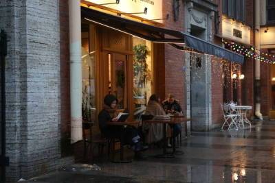 Петербуржцам снова предложат мерзнуть на зимних верандах - spb.mk.ru - Санкт-Петербург