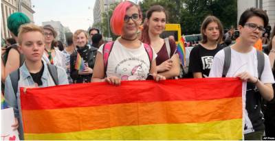 В Киеве прошел многотысячный гей-парад - obzor.lt - Украина - Киев