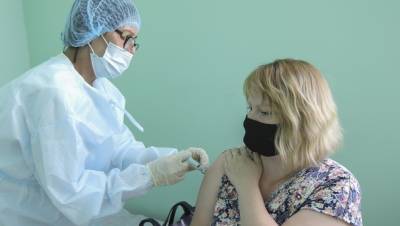 Минздрав увеличил план вакцинации от COVID-19 в Петербурге до 3,5 млн человек - dp.ru - Россия - Петербурга