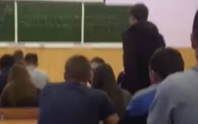 Учительница обматерила студента на паре, парень снял все на видео: "Умножу на минус ноль" - politeka.net - Украина