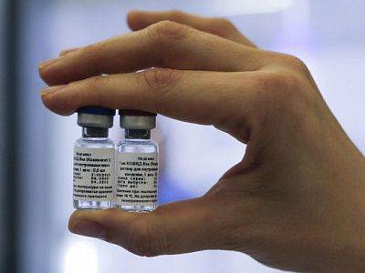 Аннет Киобе - Российские власти могут ввести обязательную вакцинацию от коронавируса в октябре - sovsekretno.ru - Россия