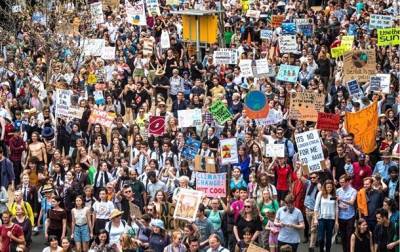Демонстрации эко-активистов прошли в 99 странах мира - korrespondent.net - Украина