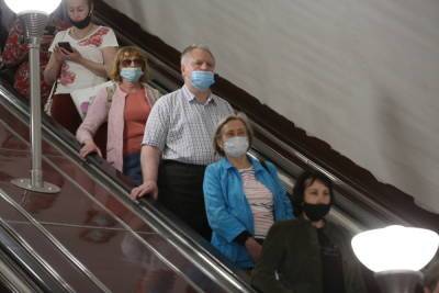 Петербуржцам придется носить маски до конца октября - spb.mk.ru - Санкт-Петербург - Пресс-Служба