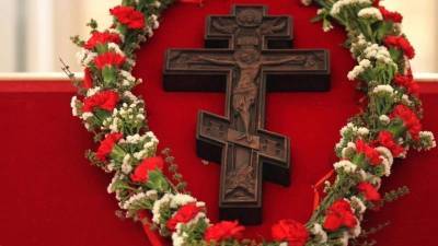 Иисус Христос - Какого числа отмечают Воздвижение Честного и Животворящего Креста Господня в 2021 году - yur-gazeta.ru