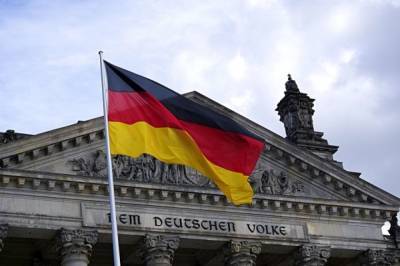 Ангела Меркель - В Германии началось голосование на парламентских выборах - aif.ru - Германия
