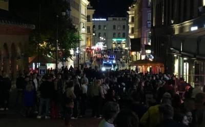 Норвегия отметила завершение COVID-ограничений вечеринками: у полиции была "насыщенная ночь" - unn.com.ua - Украина - Киев - Норвегия - Осло
