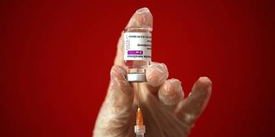 В Израиль прибыла первая партия вакцины AstraZeneca - detaly.co.il - Англия - Израиль