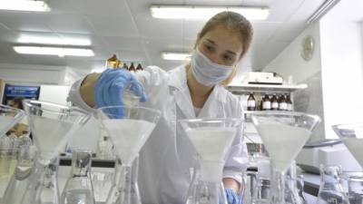 Испытания новой вакцины от коронавируса начинаются в России - vm.ru - Россия
