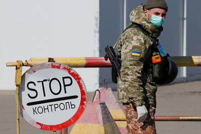 Украинским пограничникам пригрозили увольнением при отсутствии прививки - lenta.ru - Украина