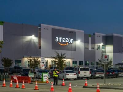 Amazon будет платить работникам за пунктуальность - unn.com.ua - Украина - Англия - Киев