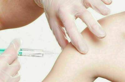 В Роспотребнадзоре рассказали, какие прививки нужно делать взрослым - pnp.ru