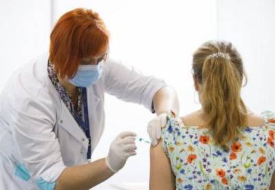 Эксперты рассказали, сколько может сохраняться иммунитет от COVID-вакцин - facenews.ua - Украина