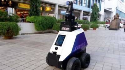 В Сингапуре появился следящий за общественным порядком робот - iz.ru - Сингапур - Израиль - Республика Сингапур