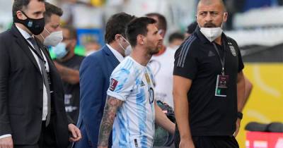 Аргентинских футболистов хотели депортировать после матча с Бразилией - ren.tv - Бразилия - Аргентина