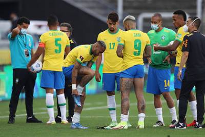 ФИФА отреагировала на прерванный матч между Бразилией и Аргентиной - lenta.ru - Бразилия - Аргентина