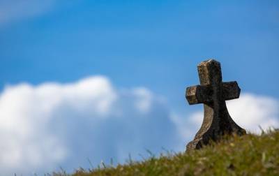 Житель Львова устроил нелегальное кладбище на захваченной земле - korrespondent.net - Украина - Львов