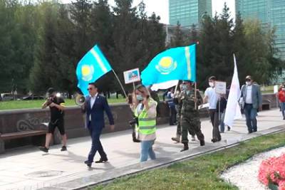 В Казахстане сторонники угрожавшего депутатам Госдумы ветерана вышли на митинг - lenta.ru - Казахстан