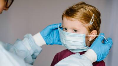 Ношение масок во Франции стало обязательным для детей с шести лет - mir24.tv - Франция