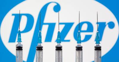 Альберт Бурла - В Pfizer готовят вакцину специально под "Омикрон": Названы сроки выхода - dsnews.ua - Юар - Ботсвана