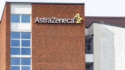 AstraZeneca подаст документы на регистрацию вакцины в России после испытаний - russian.rt.com - Россия