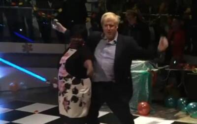 Борис Джонсон - Появилось видео танца премьер-министра Джонсона - korrespondent.net - Украина - Англия - Лондон