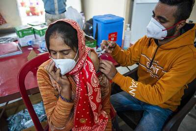 В Индии создают вакцину от "омикрона" - tvc.ru - Индия