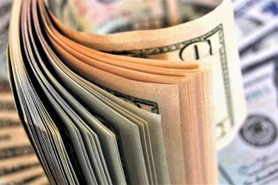 Финансист советует приобретать доллар и евро после праздников - abnews.ru - Россия