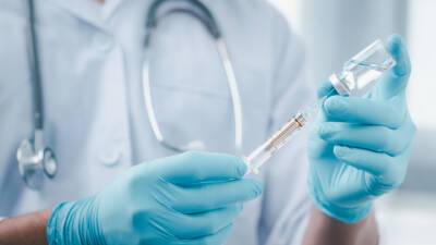 Итальянских врачей отстранили от работы из-за отсутствия прививки от COVID-19 - mir24.tv