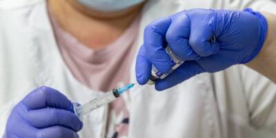 Новосибирских подростков в ближайшие дни начнут вакцинировать от COVID-19 - runews24.ru - Новосибирская обл.