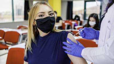 В Краснодарском крае началась вакцинация подростков от коронавируса - russian.rt.com - Краснодарский край - республика Чувашия